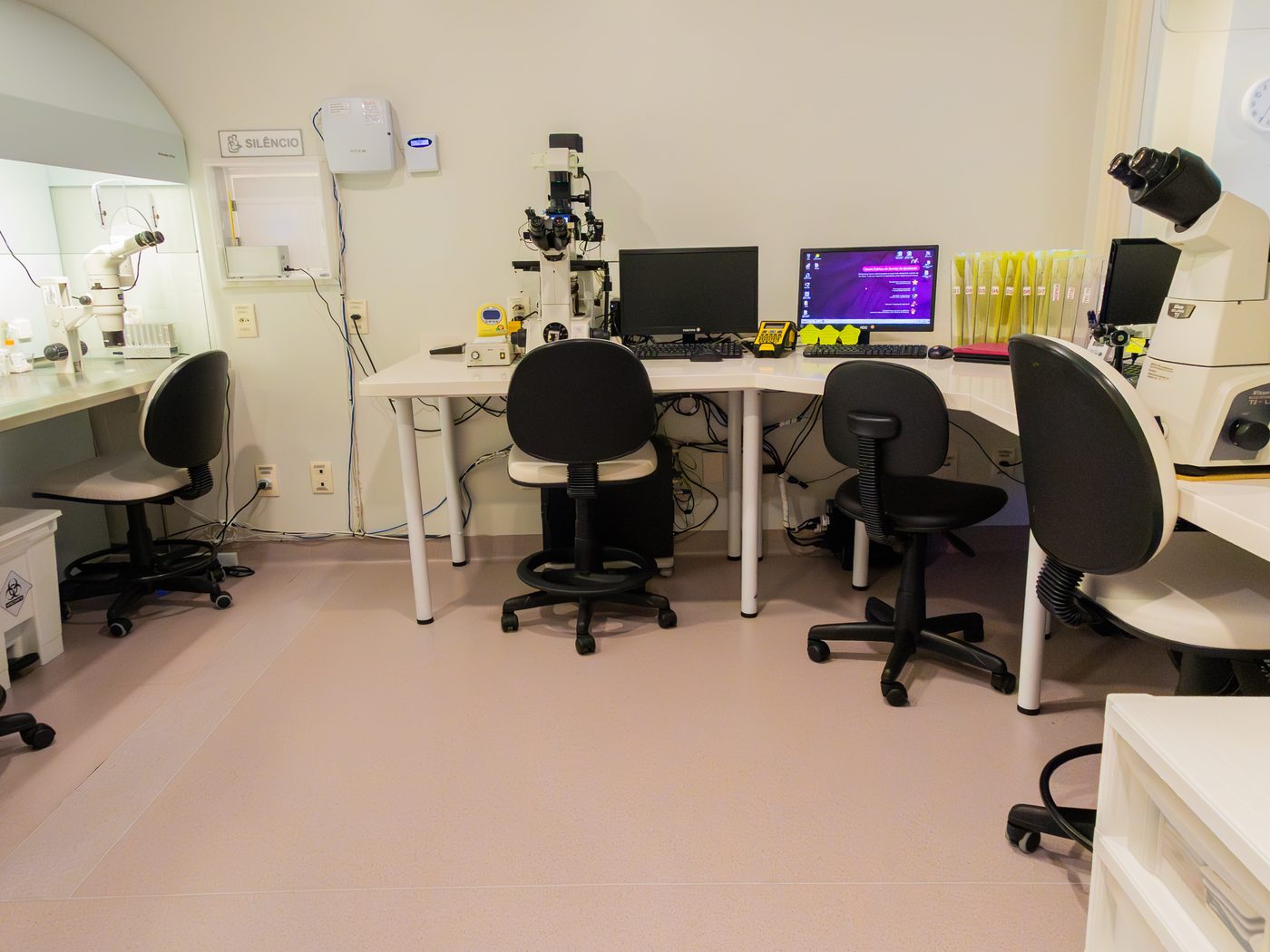 Laboratório de embriologia da Clínica Nilo Frantz, em Porto Alegre