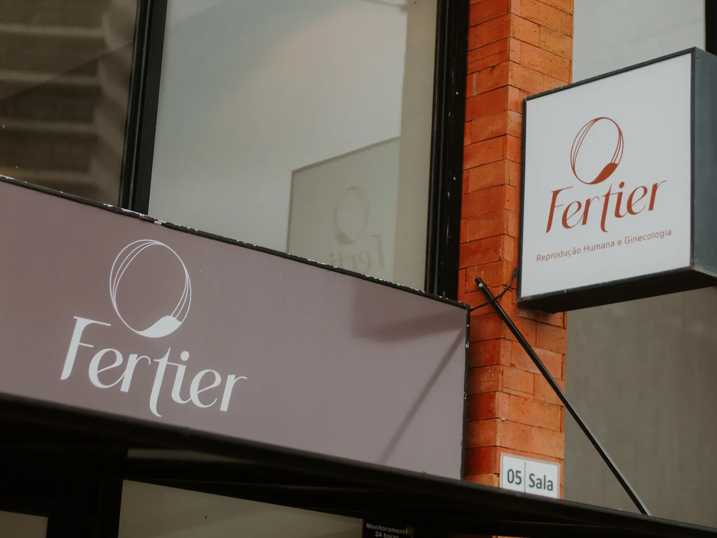 Fachada da Clínica Fertier, em Pelotas